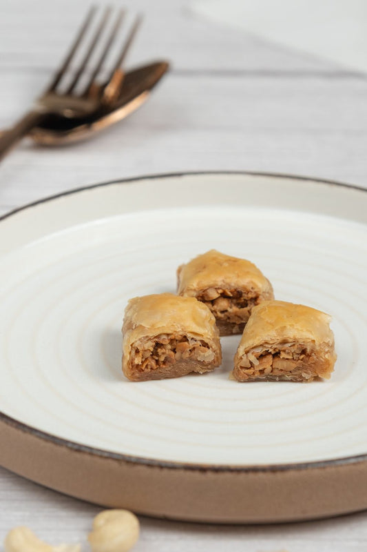 Kol Ushkor Cashew